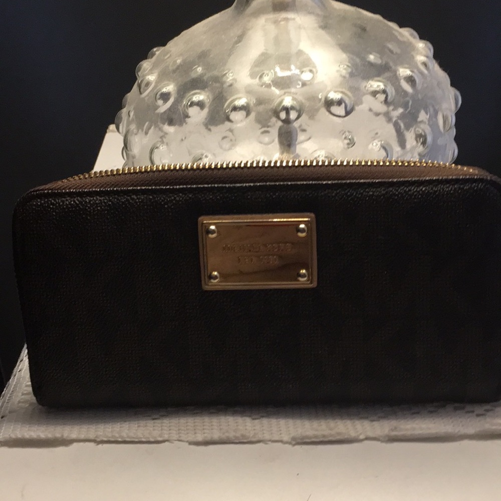 Michael Kors wallet